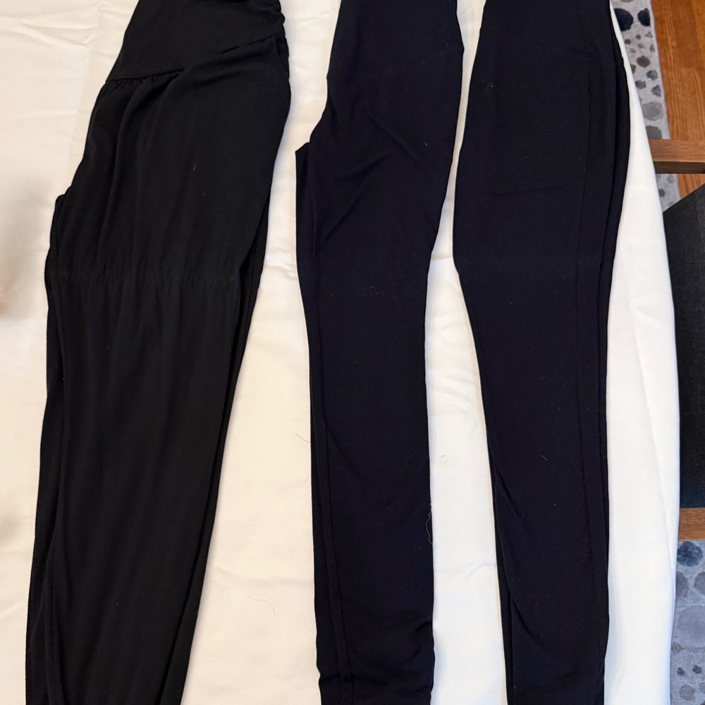 Maternity Old Navy Women's Black Leggings Set and 2 tanks